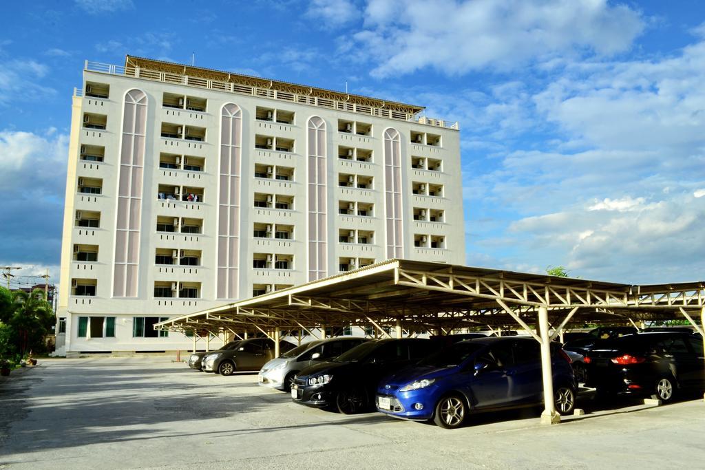Larrivee Hotel Bangbo Kültér fotó