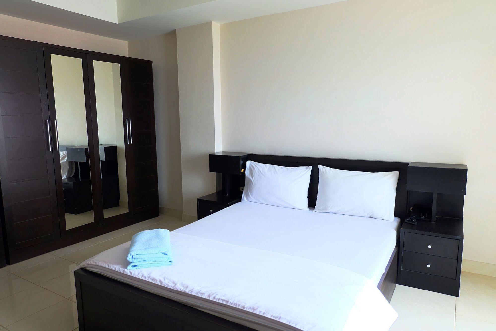 Larrivee Hotel Bangbo Kültér fotó