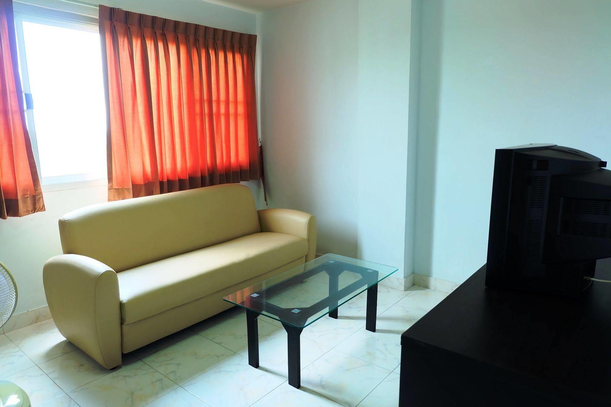 Larrivee Hotel Bangbo Kültér fotó